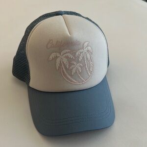 NWOT Roxy ‘Circle Palms California Trucker Hat’ in Dusk Blue OS